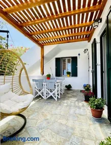Emanouela's apartment in the center of Adamas - Image 2