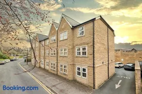 Finest Retreats - Mowbray - Image 2