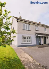 Beautiful 3 Bedroom House - Image 3