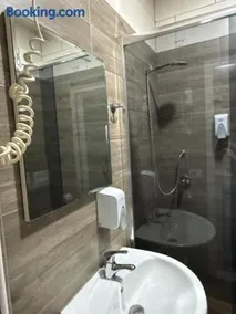 Hotel Golden - Image 3
