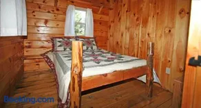 Robin Hill Camping Resort Deluxe Cottage 13 - Image 3