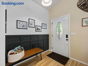 Blue Coconut - Meredith Lodging - Image 1