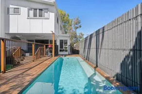 2 - 8 Pandanus, Beautiful townhouse walking distance to beach - Image 1