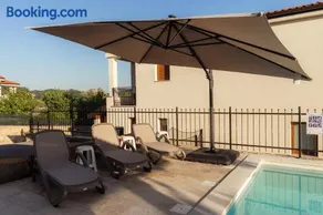 Villa Lea Marezige Heated Pool near Koper - Image 5