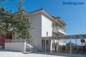 Panorama Apartments - Image 4