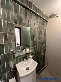 Tams Guest House Kapana - Image 3