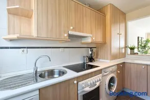 Senorio de Gonzaga Great 2 bedroom apartment with a lovely community pool in the heart of Nueva Andalucia - Image 3