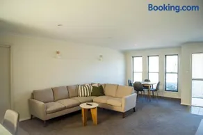 Grafton Street Unit - Image 4