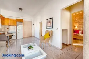 jenny's flat near the sea - Image 1