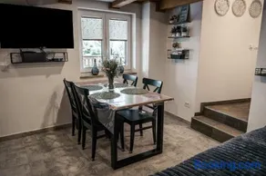 Flora Apartments - Image 4