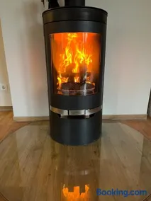 Modernes Haus mit Whirpool, Sauna, Kamin & Piano - Image 2