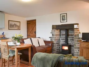 Gardener's Cottage - Ukc4299 - Image 1