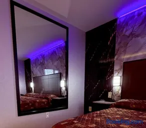 Imperial Hotel Brooklyn New - Image 5