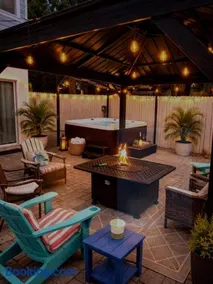 Jax Beach Hot Tub Retreat - Private Backyard - Fire Pit - Sleeps 8 - 5 Min to Beach - Image 2