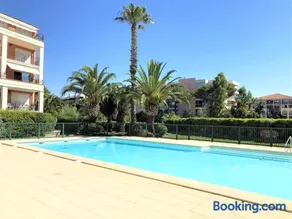 Ste Maxime T3 Terrasse vue mer et avec piscine - Image 4