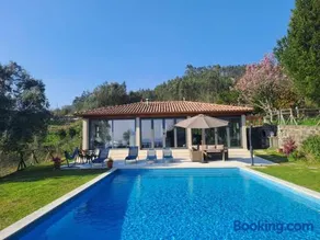 The Pool House - Image 4