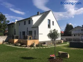 Logis 11 Apartments - Image 1