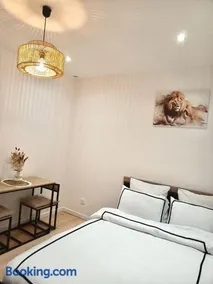 Dinas home - Image 3