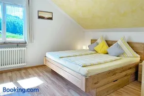Attraente appartamento adatto alle famiglie con giardino, terrazza e griglia | Vista sulla montagna - Image 4