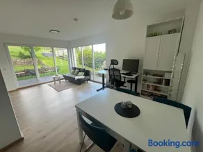 Helle, moderne Wohnung im Grünen - Image 2