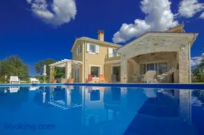 Villa Larisa - Image 1