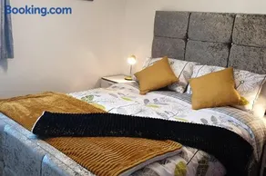 The Beach Apartment, near Outlander location - Image 5