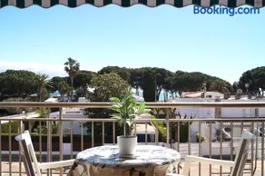 BEACH PARADISE - Image 1