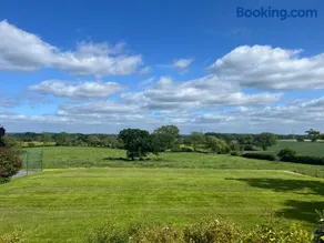 Hall Cottage & gardens, & hard tennis court, Wighill, nr York and Leeds - Image 2