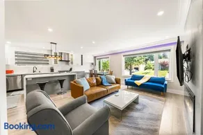 5 Bedroom Luxury Spa Escape with Pool & Jacuzzi - Image 3