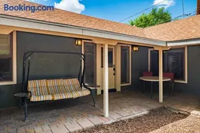 Updated Downtown Home next to NAU - Image 4