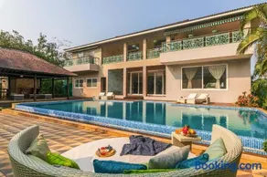 Umber Villa by StayVista - 5BHK Luxurious Villa with a Pvt Pool & Lawn - Image 4