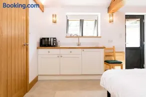 Peaceful Hideaway in South Downs - Image 4