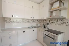 Four season seaview - lovely 2 bedroom apartment - Image 5