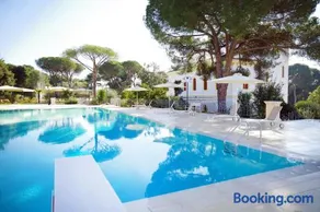 Le scuderie di Villa Ravenna Luxury House - Image 3