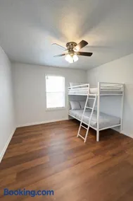 Shore Shack Ranch House - Image 2
