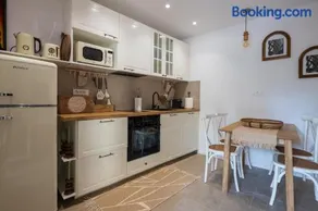 Tembo Apartment - Image 2