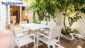 Villa Monturiol - Image 2