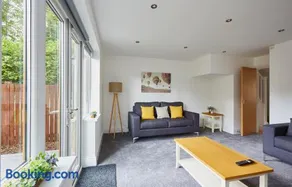 Listers Lodge - Image 3