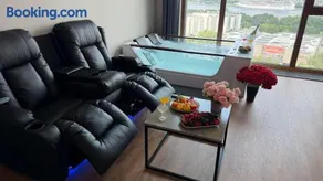Sky & SPA Cinema Apartment - Image 2