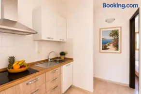 Ferienwohnung mit Grill, Pool und Terrasse | Gartenblick - Image 1