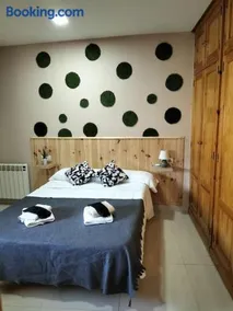 Nueva habitación con llaves baño privado - Image 1