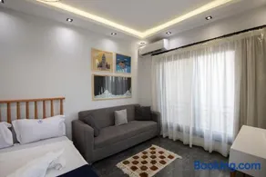 Travelholic AUC Residence - Image 2