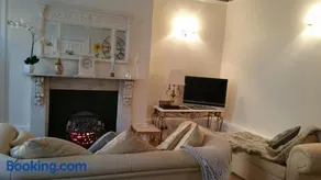 Madge House Ashbourne - Image 2