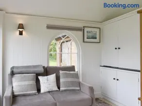 The Little Cottage - Image 4