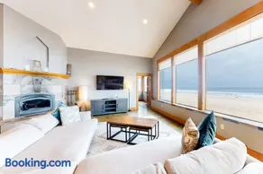 Gorgeous Oceanfront Home With Incredible Views of Haystack Rock - Dogs Welcome! - Image 3