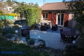 Jolie petite Maison de Charme dans quartier boisé - Image 1
