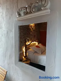 Casa Rustic Suites, JACUZI & LOVE - Image 4