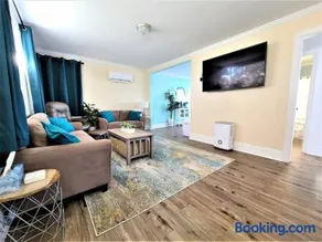 Marsh House, HOT TUB, Waterfront, KING bed, Close to Lejeune, - Image 2