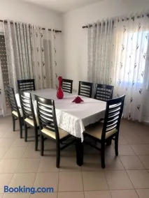 Vila Merkuri - 3-Storey Villa with Sea View - Image 2