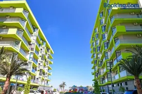 Alezzi Beach Resort LUXURY Apartment Pool& Spa-MAMAIA NORD - Image 4
